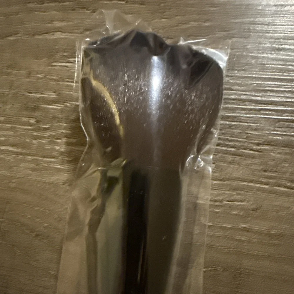 Savvy Minerals By Young Living Veil Makeup Brush #20837 v.1